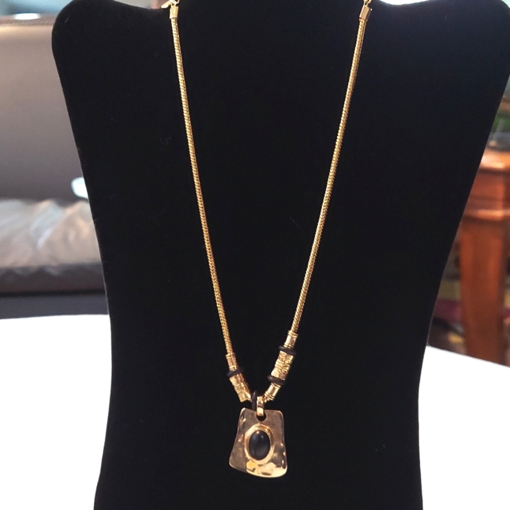 Chicos Onyx and Gold Set‎ Earrings and Necklace Egyptian Design ✨️